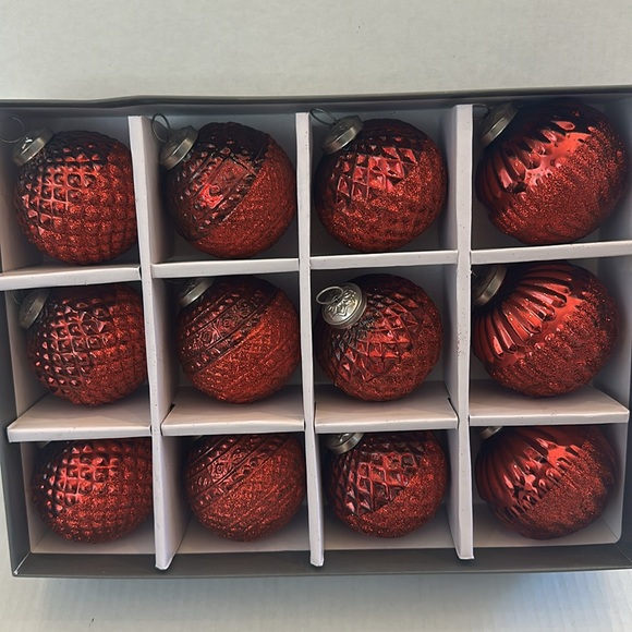 Martha Stewart Ornaments 12 Red Glitter Glass Embellished Christmas Ornaments - Picture 1 of 9